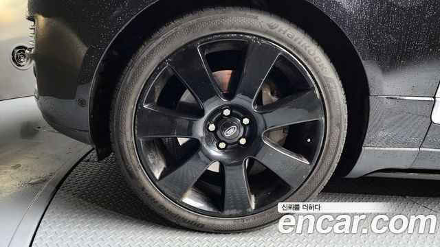 Land Rover Range Rover (IV) 4.4 SDV8 AB LWB DIESEL 2017 — фото 5