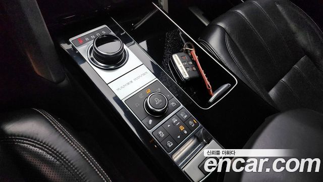 Land Rover Range Rover (IV) 4.4 SDV8 AB LWB DIESEL 2017 — фото 9