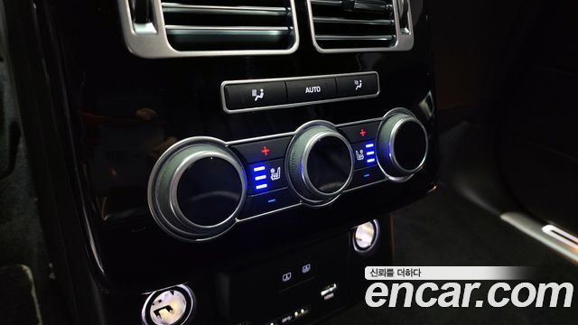 Land Rover Range Rover (IV) 4.4 SDV8 AB LWB DIESEL 2017 — фото 16