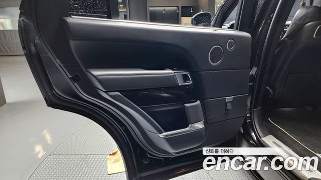 Land Rover Range Rover (IV) 4.4 SDV8 AB LWB DIESEL 2017 — фото 25