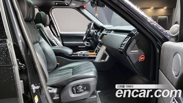 Land Rover Range Rover (IV) 4.4 SDV8 AB LWB DIESEL 2017 — фото 26