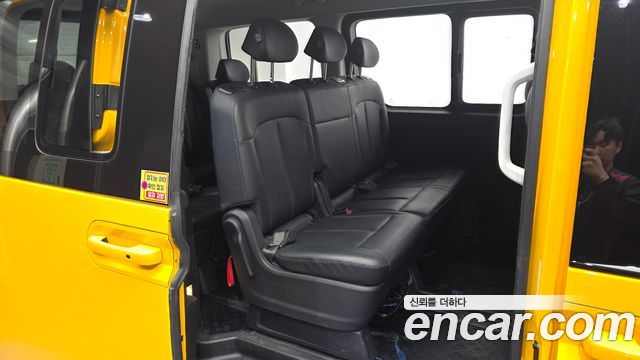Hyundai Staria L3.5  Kinder Safety Car 11-Seater 2024 — фото 11