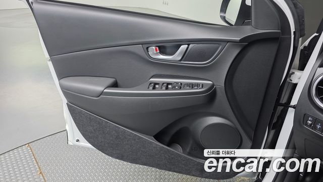 Hyundai Kona Gasoline 2.0 2WD Modern 2022 — фото 30