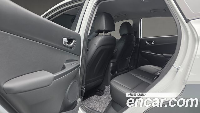 Hyundai Kona Gasoline 2.0 2WD Modern 2022 — фото 36