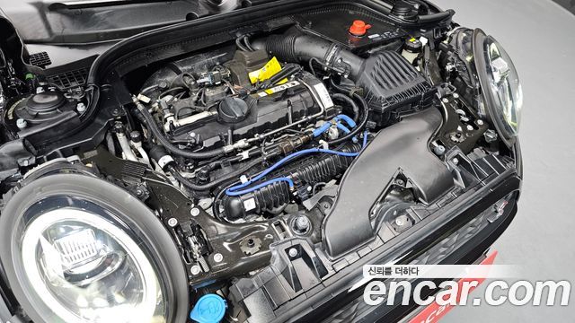 MINI Cooper S 5Door Standard 3rd 2019 — фото 6
