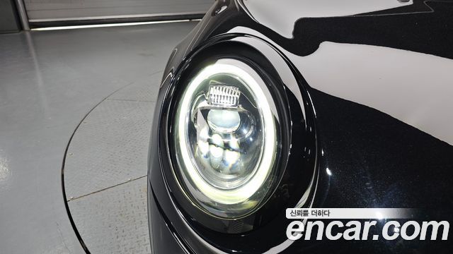 MINI Cooper S 5Door Standard 3rd 2019 — фото 28