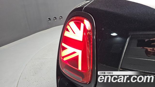 MINI Cooper S 5Door Standard 3rd 2019 — фото 29