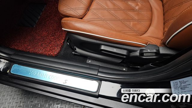 MINI Cooper S 5Door Standard 3rd 2019 — фото 37