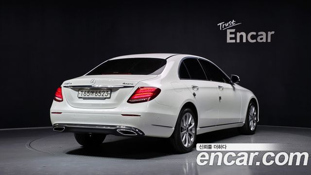 Mercedes-Benz E-Class (W213) E220d 4MATIC Exclusive 2019 — фото 2