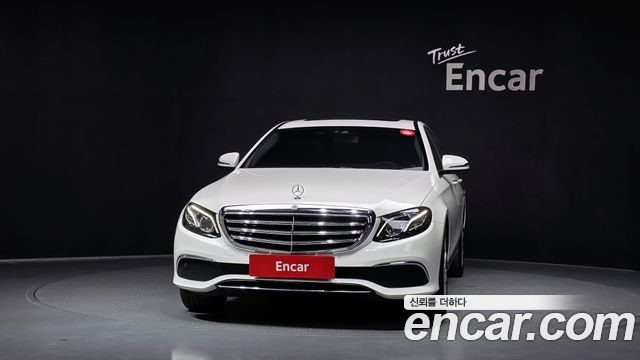 Mercedes-Benz E-Class (W213) E220d 4MATIC Exclusive 2019 — фото 3