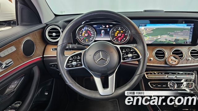 Mercedes-Benz E-Class (W213) E220d 4MATIC Exclusive 2019 — фото 13
