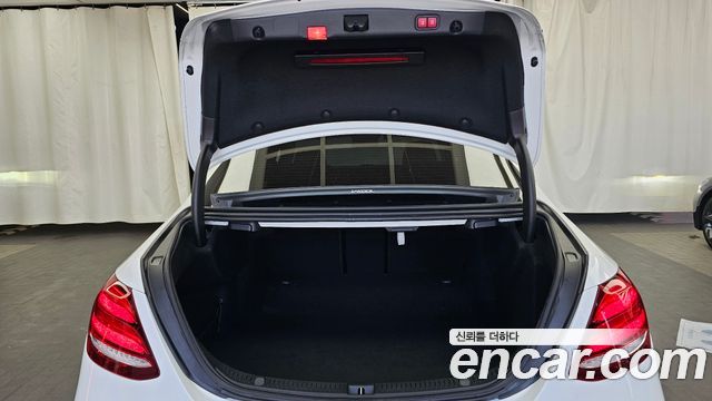 Mercedes-Benz E-Class (W213) E220d 4MATIC Exclusive 2019 — фото 20