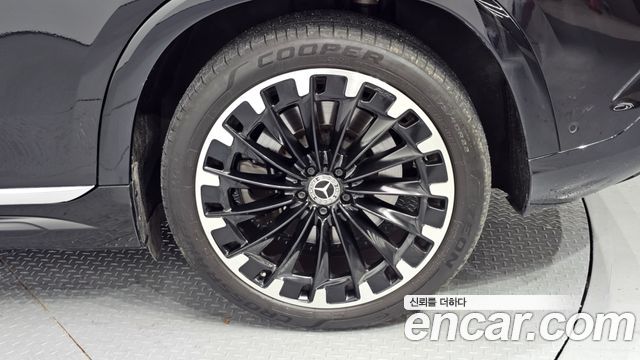 Mercedes-Benz EQS SUV (X296) EQS580 4MATIC Launch Edition 2023 — фото 27