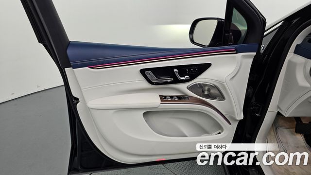 Mercedes-Benz EQS SUV (X296) EQS580 4MATIC Launch Edition 2023 — фото 30