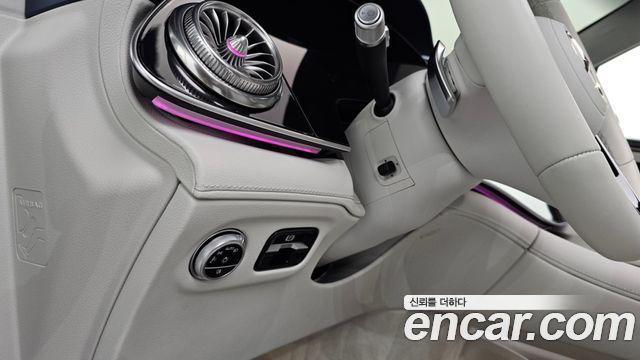 Mercedes-Benz EQS SUV (X296) EQS580 4MATIC Launch Edition 2023 — фото 34