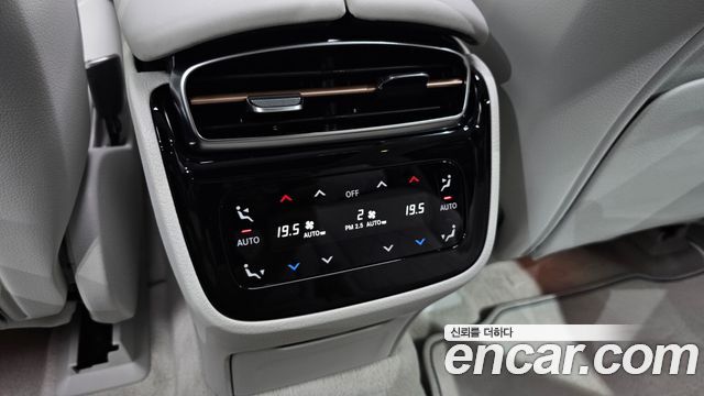 Mercedes-Benz EQS SUV (X296) EQS580 4MATIC Launch Edition 2023 — фото 37