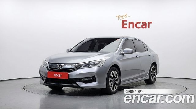 Honda Accord 2.0 Hybrid 9th 2017 — фото 1