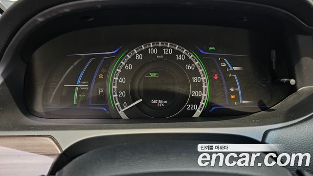 Honda Accord 2.0 Hybrid 9th 2017 — фото 8