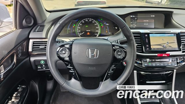 Honda Accord 2.0 Hybrid 9th 2017 — фото 12