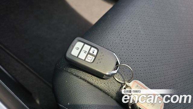 Honda Accord 2.0 Hybrid 9th 2017 — фото 15