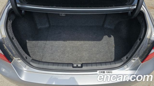 Honda Accord 2.0 Hybrid 9th 2017 — фото 20