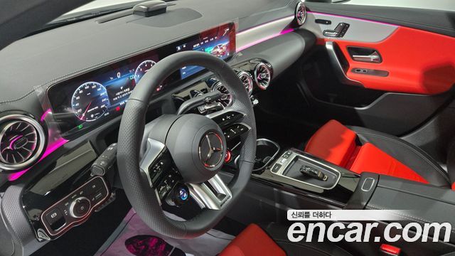 Mercedes-Benz A-Class (W177) AMG A35 4MATIC Sedan 2025 — фото 19