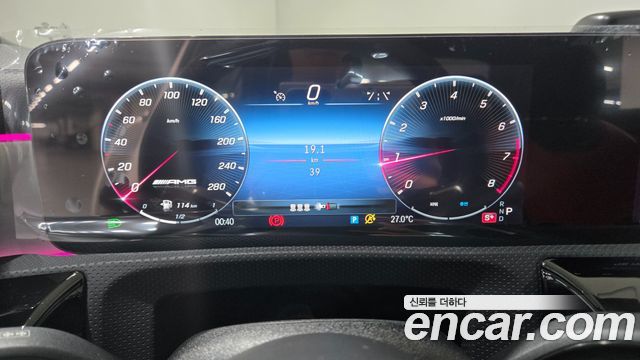 Mercedes-Benz A-Class (W177) AMG A35 4MATIC Sedan 2025 — фото 20
