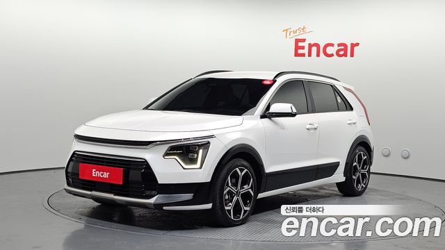 Kia Niro Signature 2022 — фото 1
