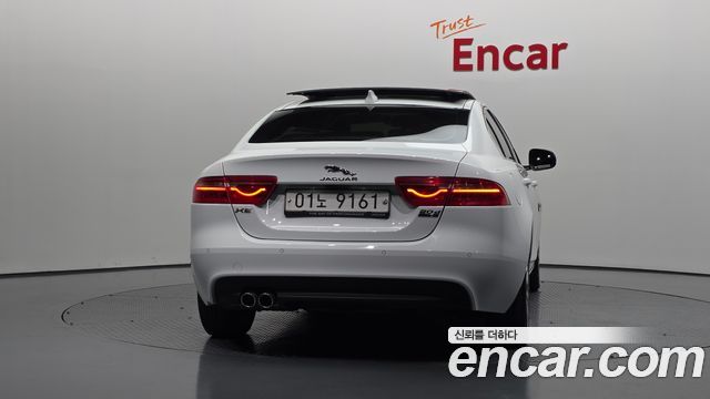 Jaguar XE 20d Perstige AWD 2017 — фото 4