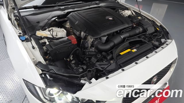 Jaguar XE 20d Perstige AWD 2017 — фото 6