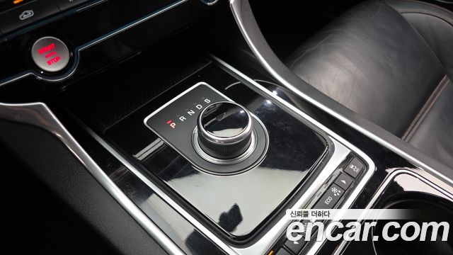 Jaguar XE 20d Perstige AWD 2017 — фото 9