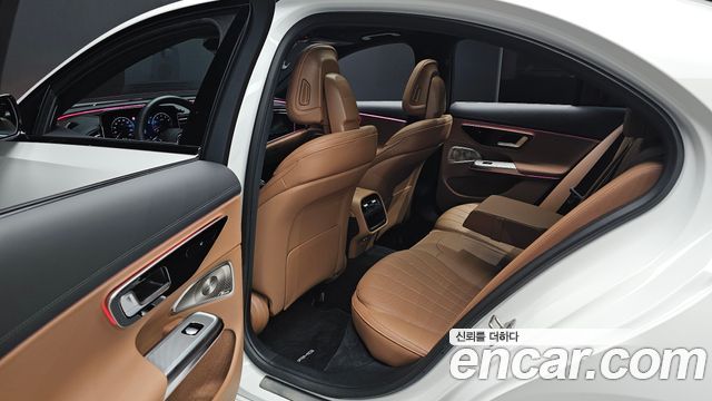Mercedes-Benz E-Class (W214) E450 4MATIC AMG Line 2026 — фото 12