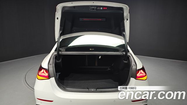 Mercedes-Benz E-Class (W214) E450 4MATIC AMG Line 2026 — фото 20