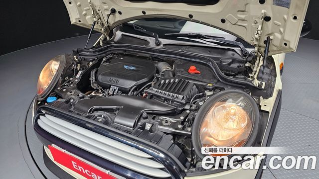 MINI Cooper D 5Door Standard 3rd 2015 — фото 6