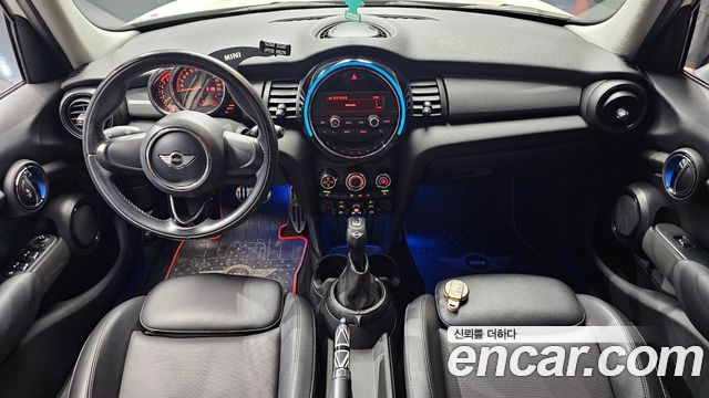 MINI Cooper D 5Door Standard 3rd 2015 — фото 7