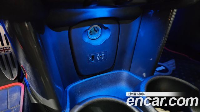 MINI Cooper D 5Door Standard 3rd 2015 — фото 23
