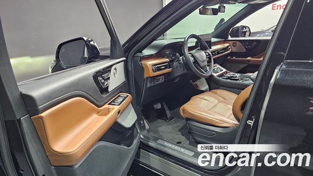 Lincoln Aviator (II) 3.0 RESERVE JET PACKAGE AWD 2023 — фото 10