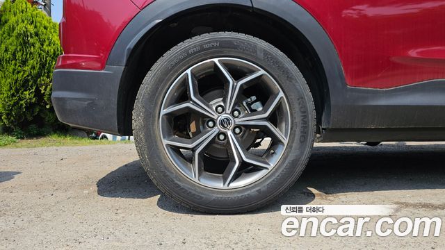 KG Mobility (SsangYong) Beautiful Korando Gasoline 1.5 2WD C5 Plus 2022 — фото 5