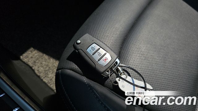 KG Mobility (SsangYong) Beautiful Korando Gasoline 1.5 2WD C5 Plus 2022 — фото 15
