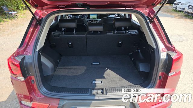 KG Mobility (SsangYong) Beautiful Korando Gasoline 1.5 2WD C5 Plus 2022 — фото 16
