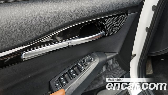 Kia Seltos Gasoline 2.0 2WD Signature 2023 — фото 19