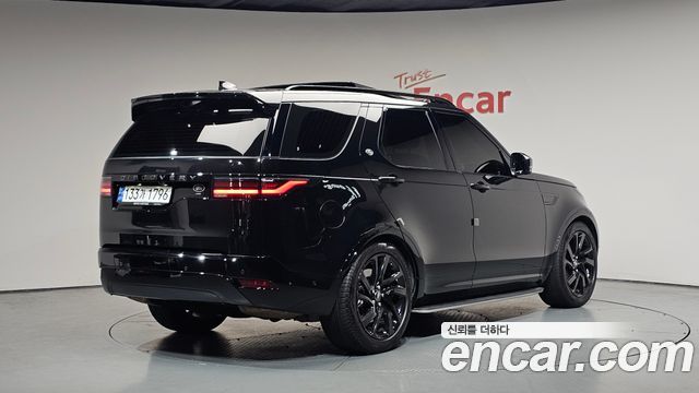 Land Rover Discovery 5 P360 R-Dynamic SE 2023 — фото 2