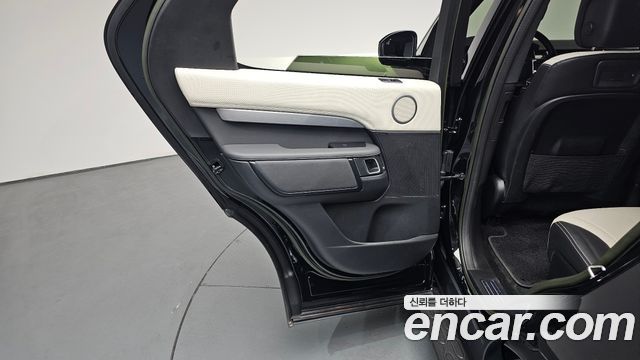 Land Rover Discovery 5 P360 R-Dynamic SE 2023 — фото 25