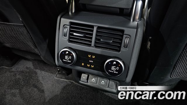 Land Rover Discovery 5 P360 R-Dynamic SE 2023 — фото 33