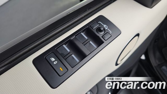 Land Rover Discovery 5 P360 R-Dynamic SE 2023 — фото 35