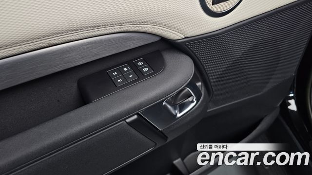 Land Rover Discovery 5 P360 R-Dynamic SE 2023 — фото 36