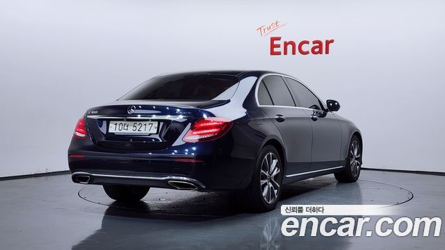 Mercedes-Benz E-Class (W213) E300 4MATIC Avnatgarde 2019 — фото 2