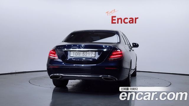 Mercedes-Benz E-Class (W213) E300 4MATIC Avnatgarde 2019 — фото 4