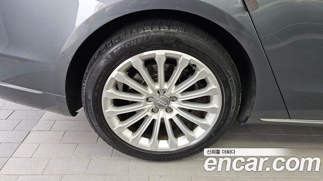 Audi A8 50 TDI Quattro LWB D4 2015 — фото 5