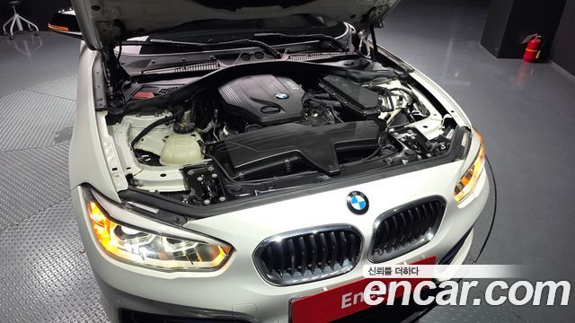 BMW 1 Series (F20) 118d Sport 5Door 2016 — фото 6